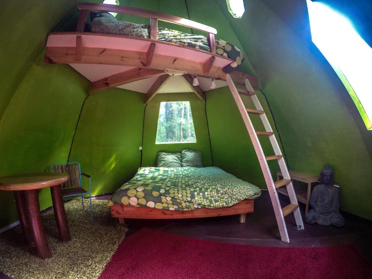 Les Bulles De La Maison Du Rocher Noisy-sur-Ecole Экстерьер фото